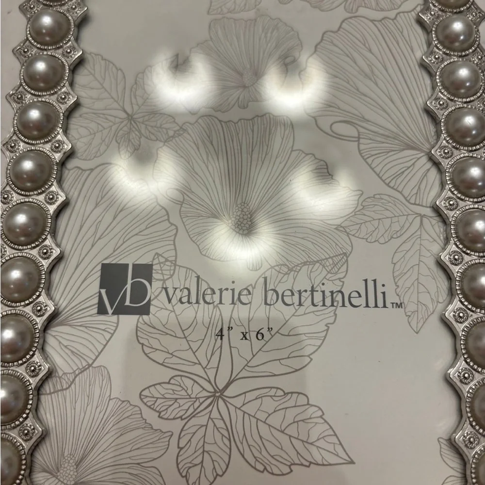 Valerie Bertinelli White Bead pearls picture frame